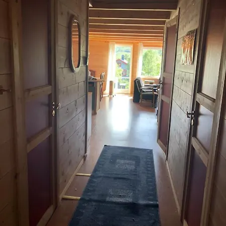 Nyestolen/bavallen Vakantiehuis Skulestadmo