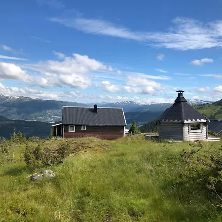 Nyestølen/bavallen Feriehus Skulestadmo